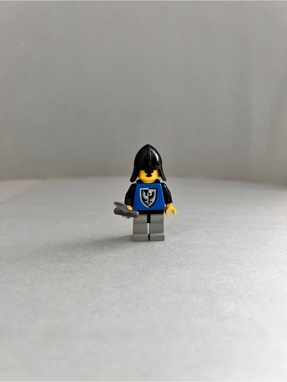 LEGO Castle Black Knights Black Falcon Guard Minifigure